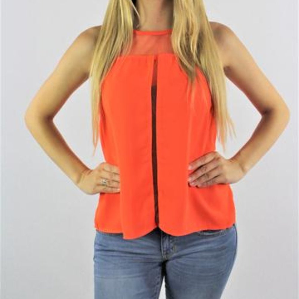 NWT! Gianni Bini Mesh Detail Top